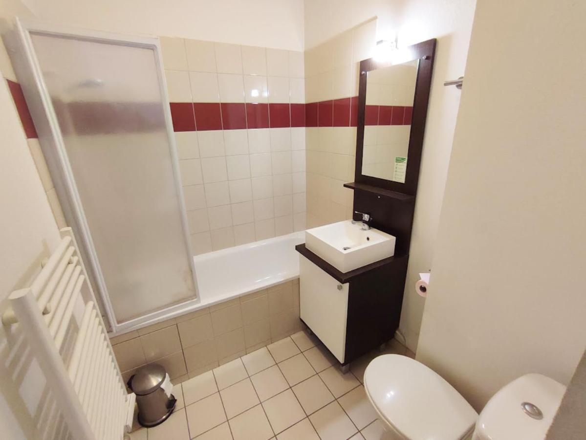 Le Bouquetin, Studio, Centre Luchon, Wifi, Casier A Skis, Ascenseur, 3 Personnes Bagnères-de-Luchon Dış mekan fotoğraf